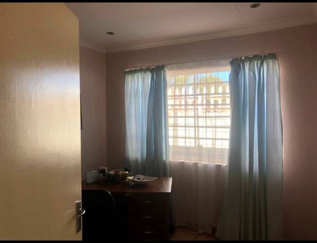 3 BEDROOM TOWNHOUSE FOR SALE IN KLOPPERPARK